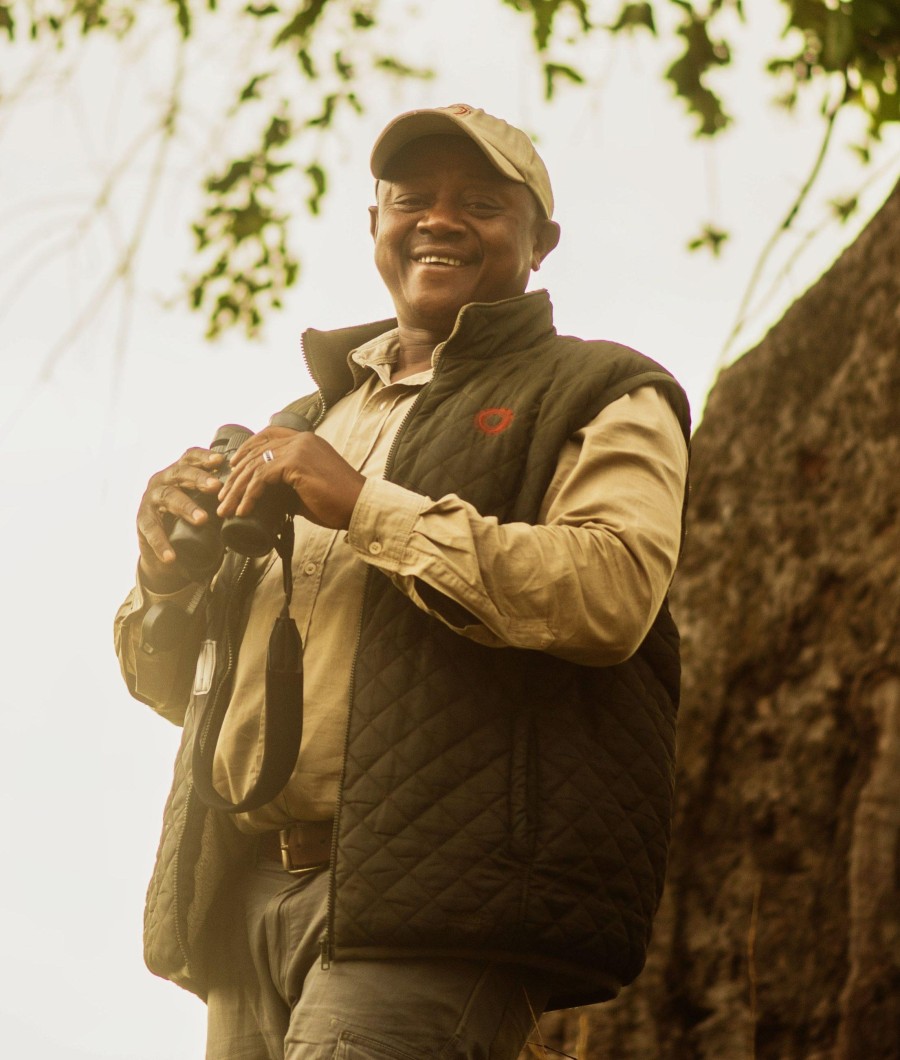 Edward Joel, Nomad expert safari guide Serengeti